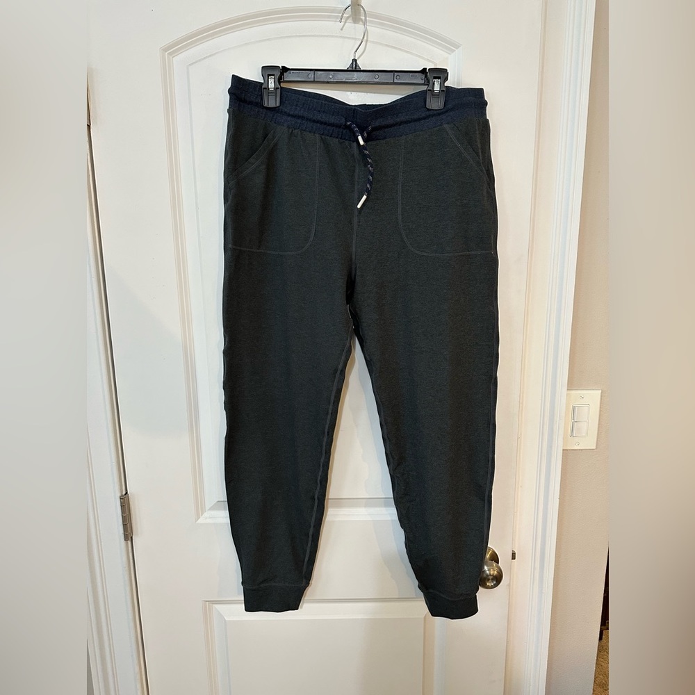 Marine layer women’s joggers size XL. Very good condition. - Picture 1 of 3